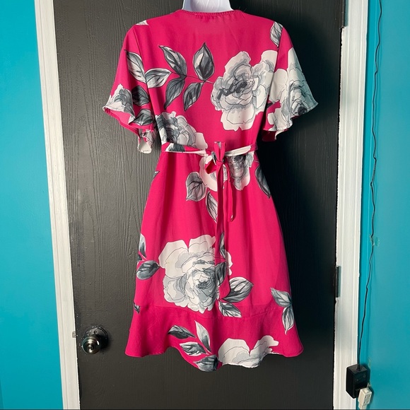 Iris Pink Floral V-Neck Wrap Dress, size S - Picture 4 of 6